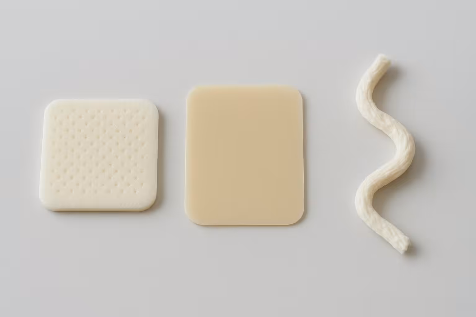 Cover image showing foam, hydrocolloid, and alginate dressing types on a neutral background